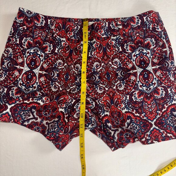 Saint Tropez West Red, White, and Blue Patterned Shorts - Size 6 - Picture 6 of 6